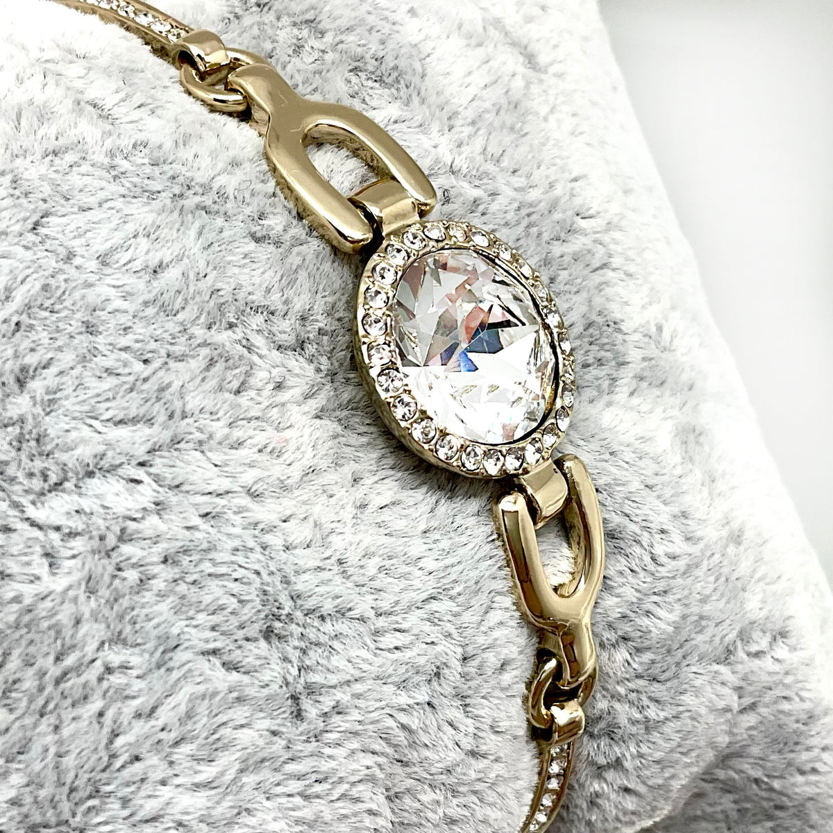 Round Cut Crystal Set