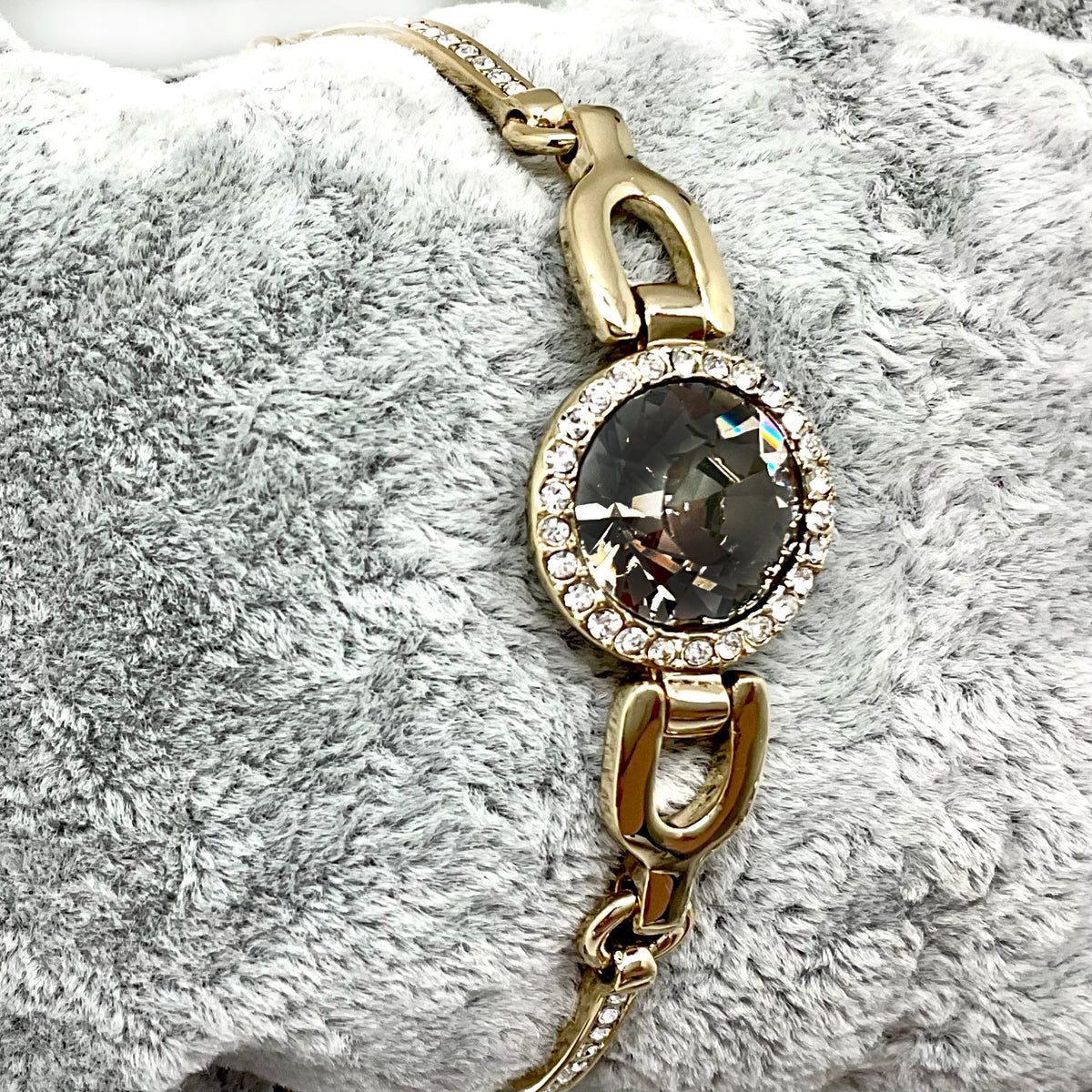 Round Cut Crystal Set