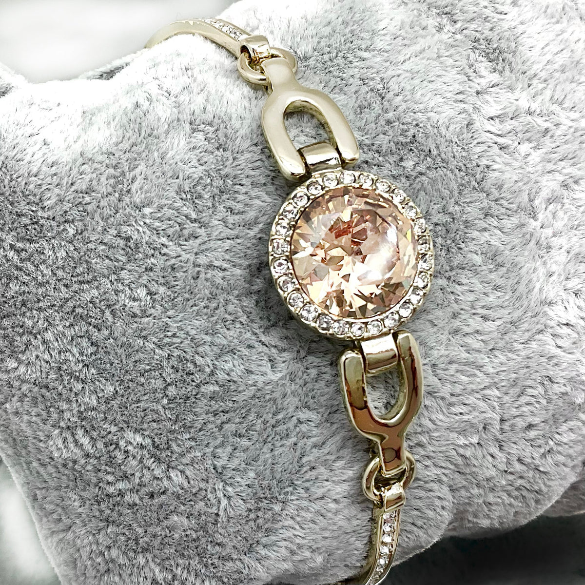 Round Cut Crystal Set
