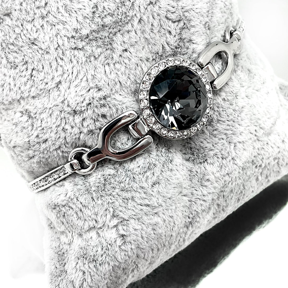 Round Cut Crystal Set