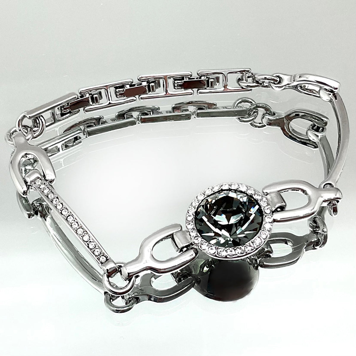 Round Cut Crystal Set