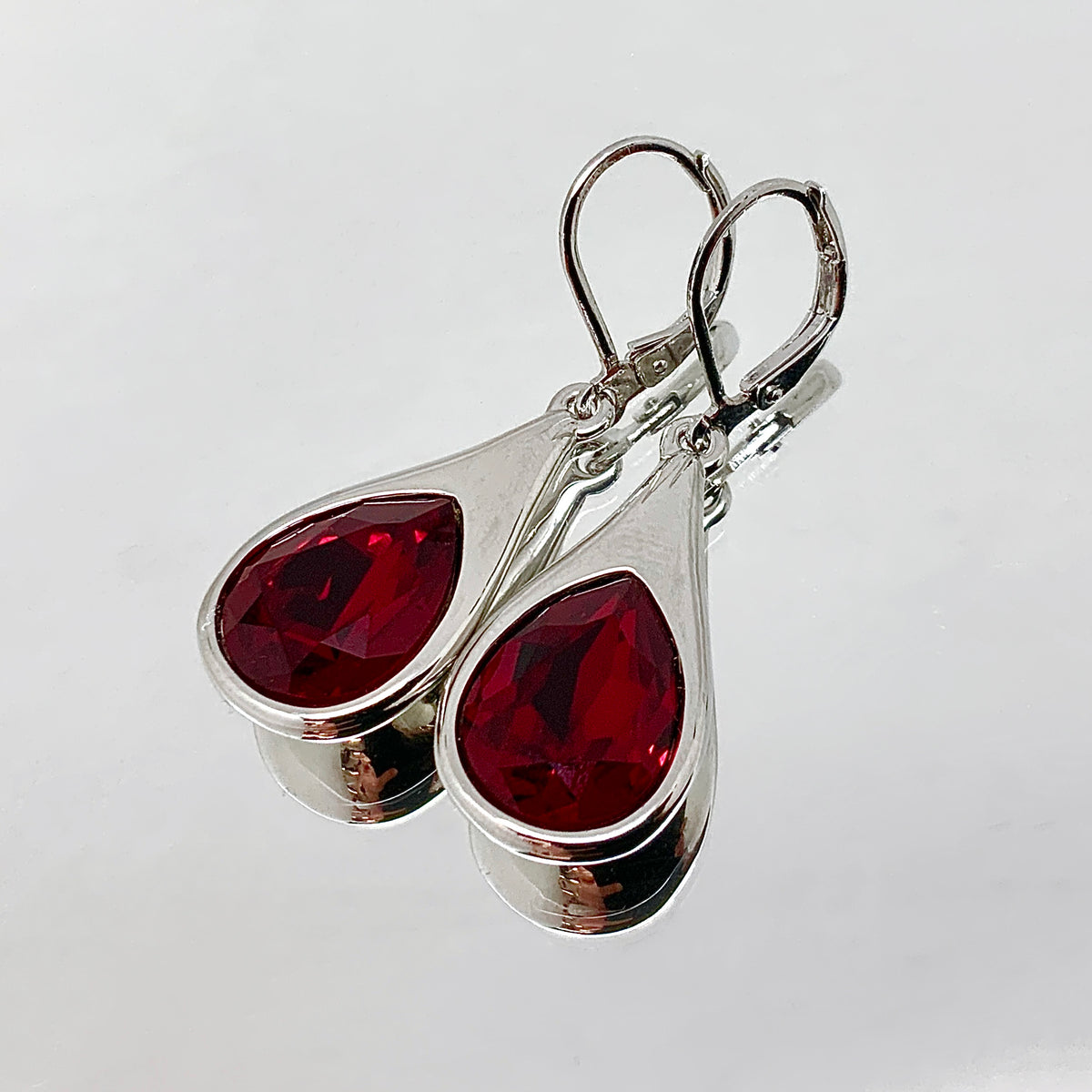 Teardrop Cut Premium Crystal Set