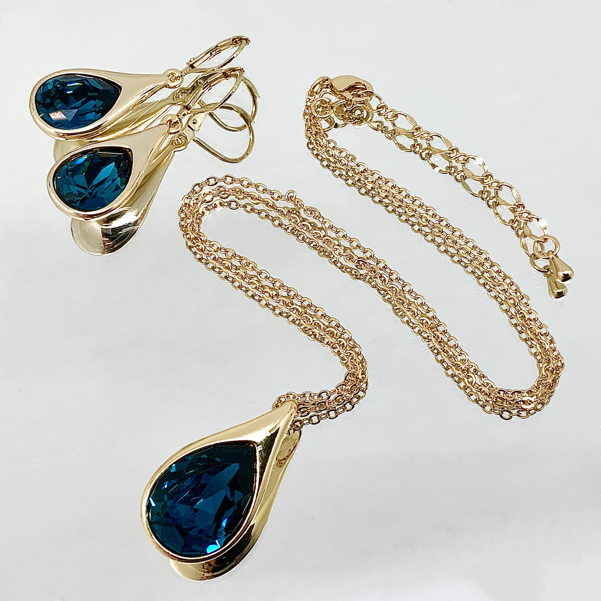Teardrop Cut Premium Crystal Set
