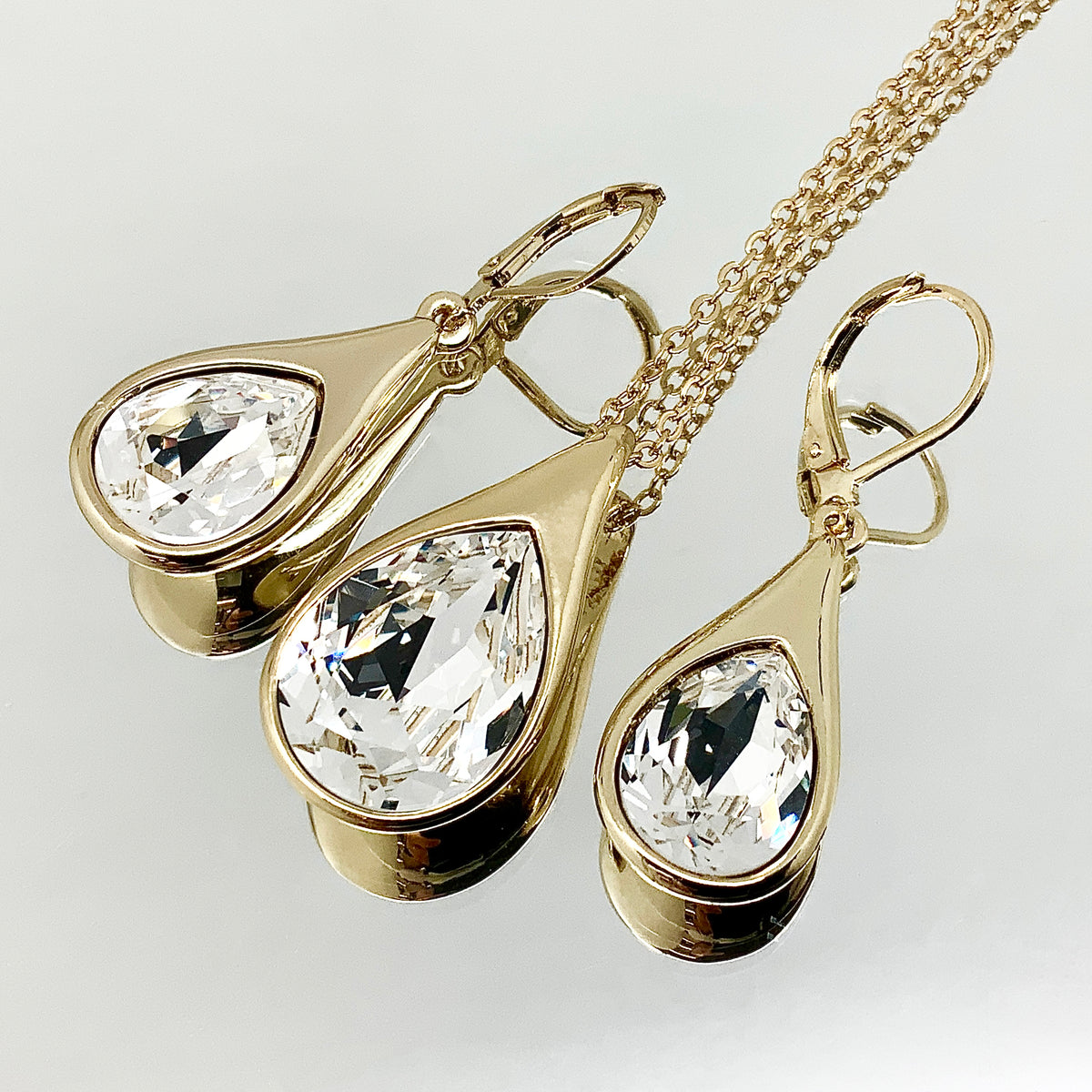 Teardrop Cut Premium Crystal Set