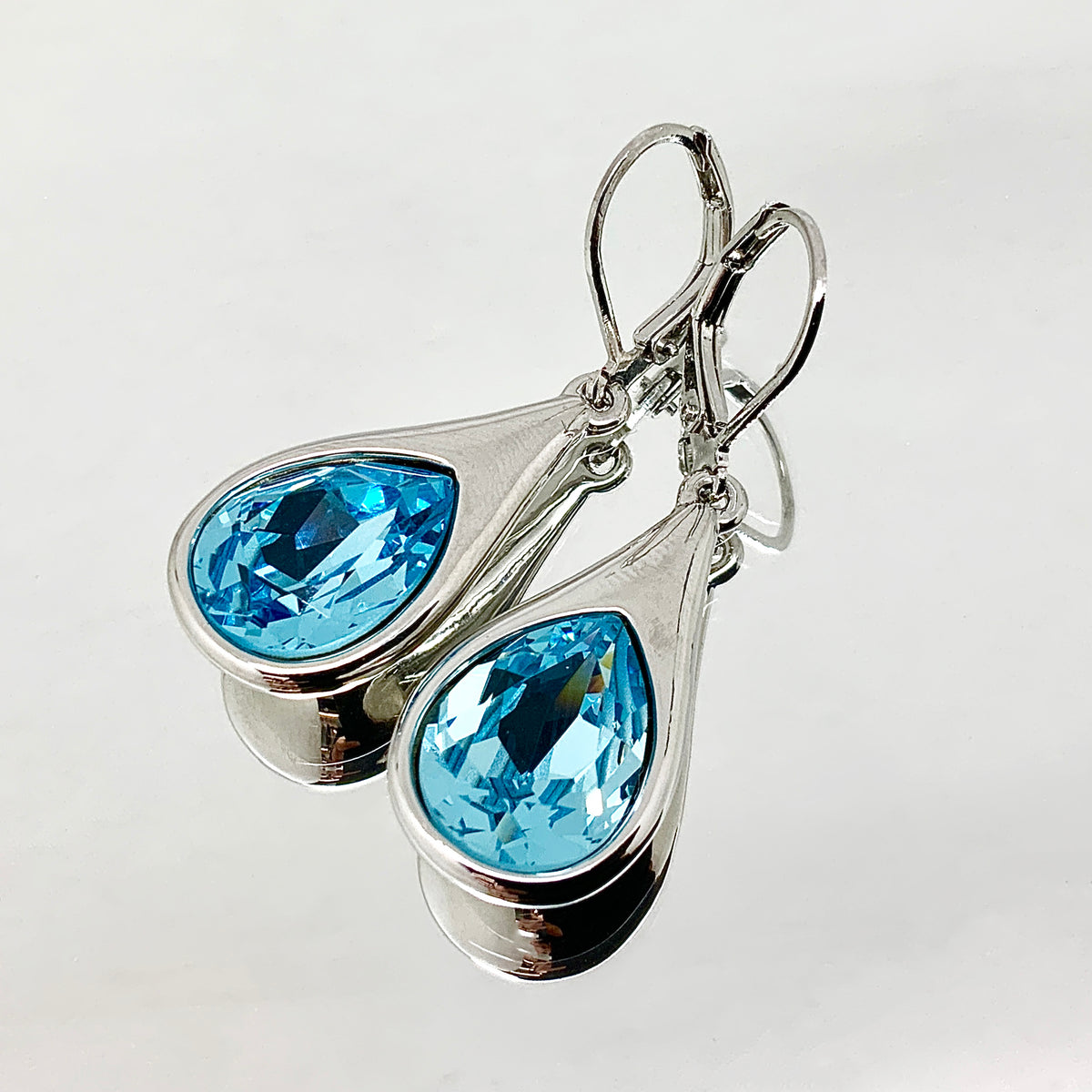 Teardrop Cut Premium Crystal Set