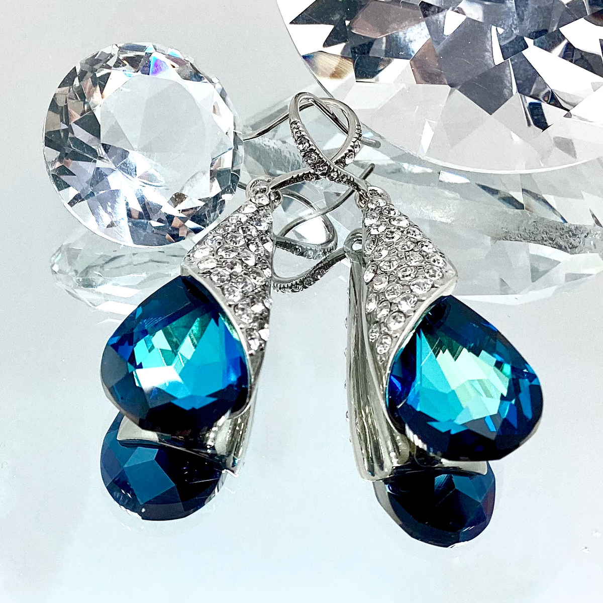 Premium Crystal Teardrop Set