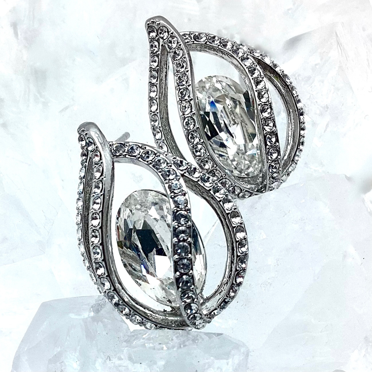 Teardrop Shape Oval Crystal Set