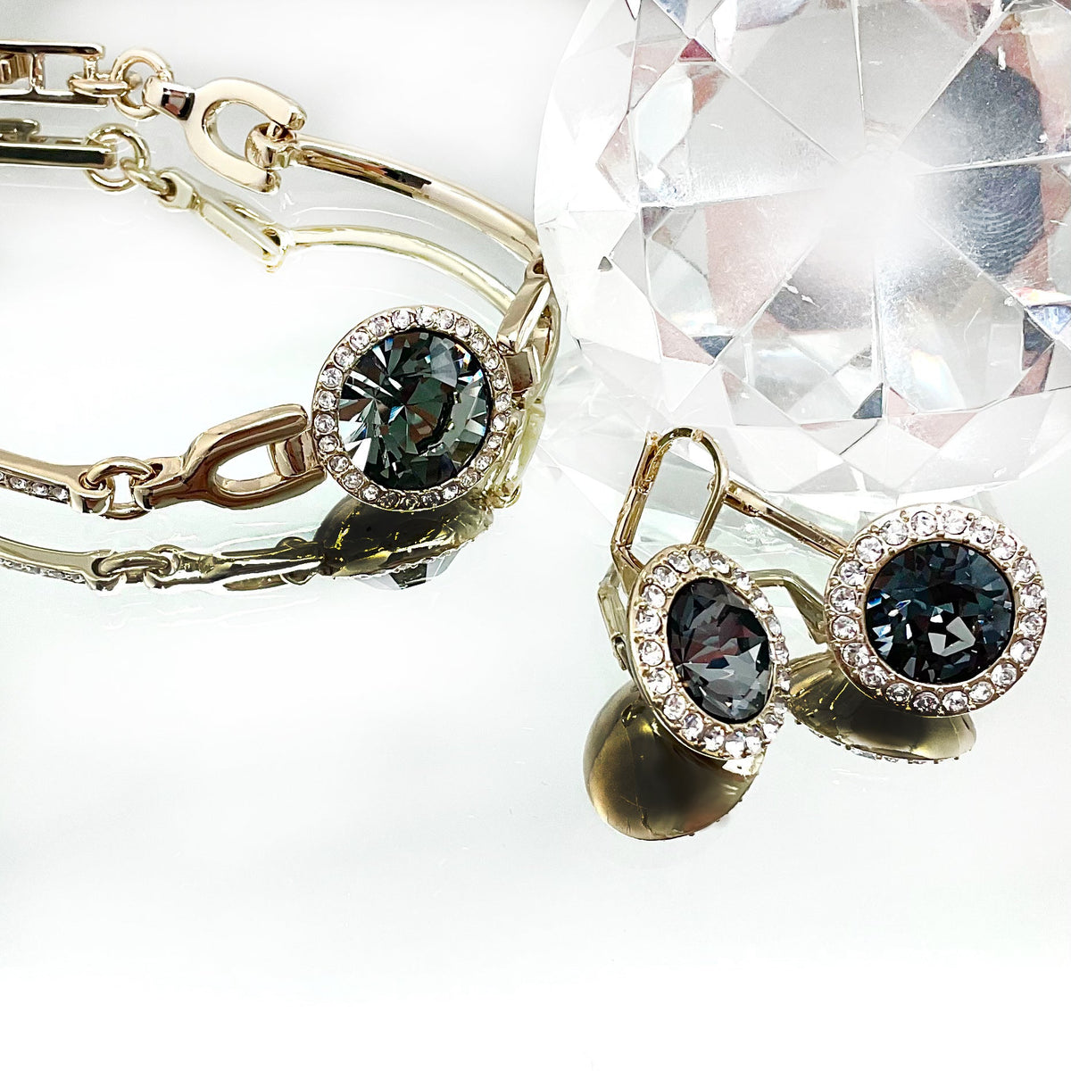 Round Cut Crystal Set